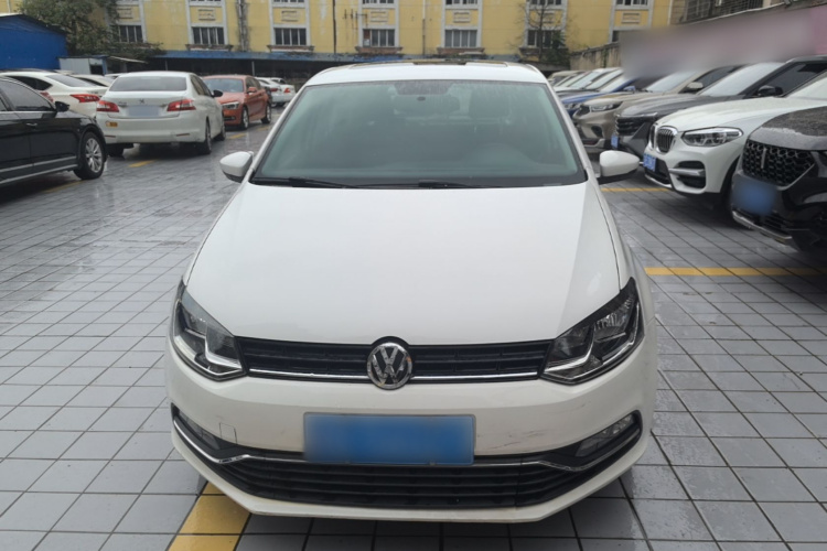 Volkswagen Polo 2018 car image #3