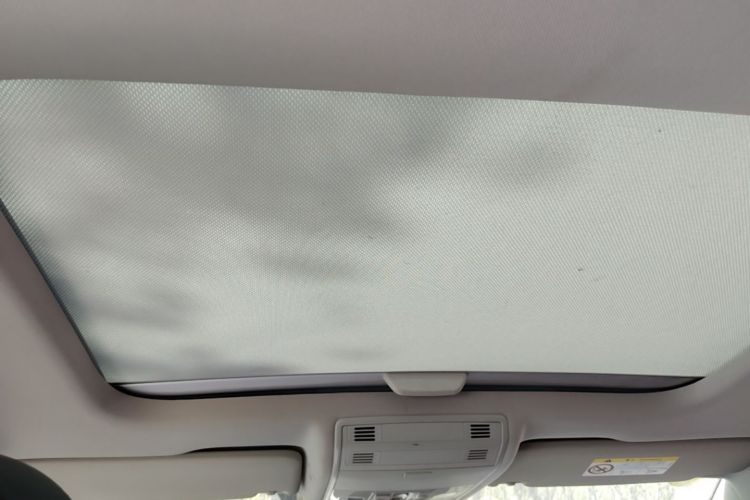 Volkswagen Golf 2017 car image #18