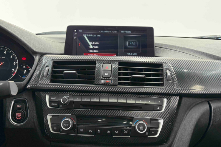 BMW 3 Series 2018 car image #15