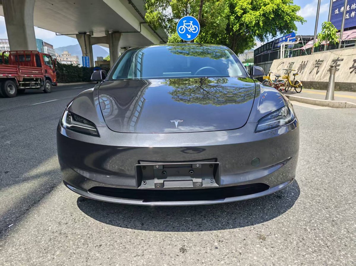 Tesla Model 3 2024 car image #2