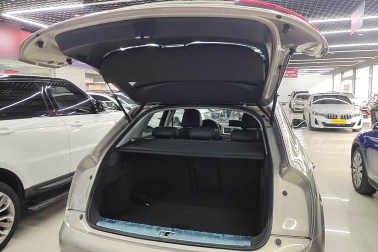 Audi Q3 2016 #19 Audi Q3 2016 car image #19