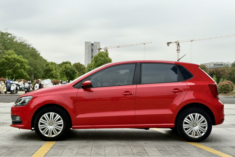 Volkswagen Polo 2018 car image #8