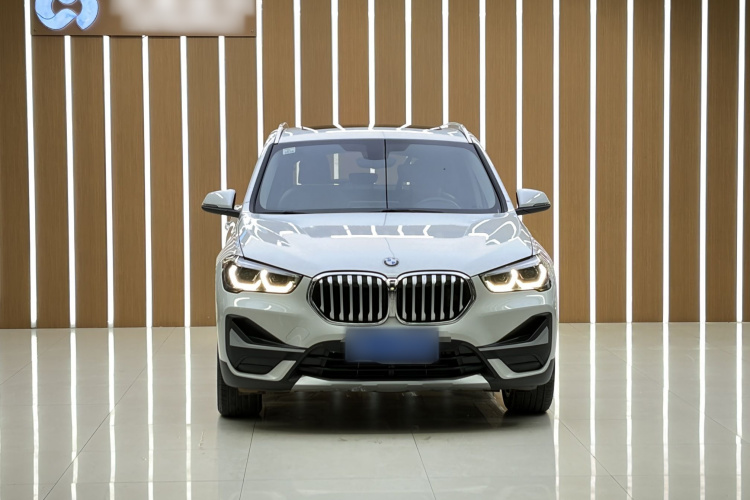 BMW X1 2020 car image #9