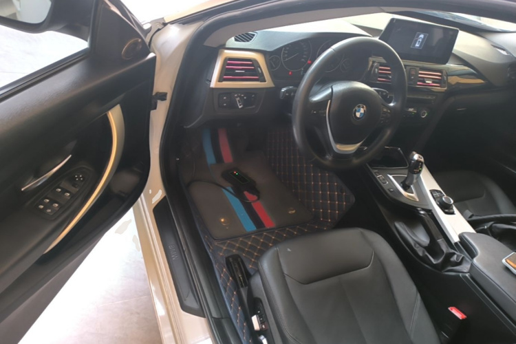 BMW 3 Series GT 2016 #16 BMW 3 Series GT 2016 car image #16