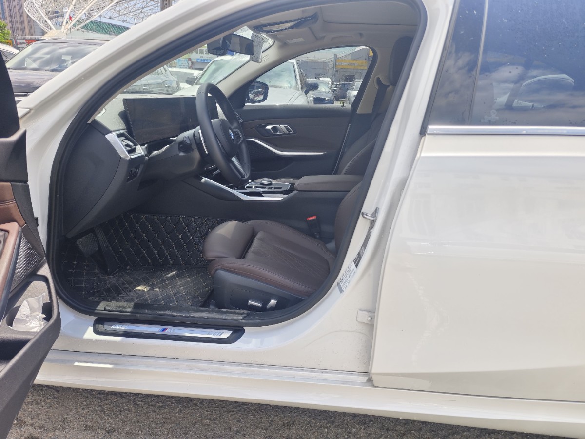 BMW 3 Series 2023 #8 BMW 3 Series 2023 car image #8
