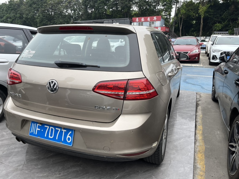 Volkswagen Golf 2015 car image #6