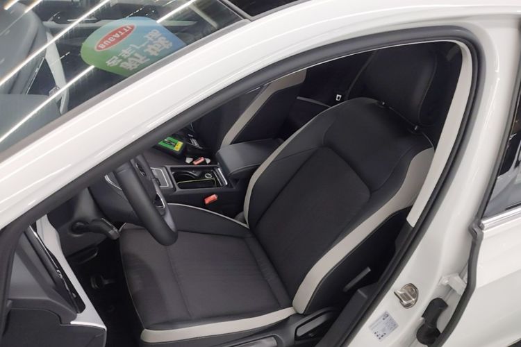Volkswagen Golf 2022 car image #15