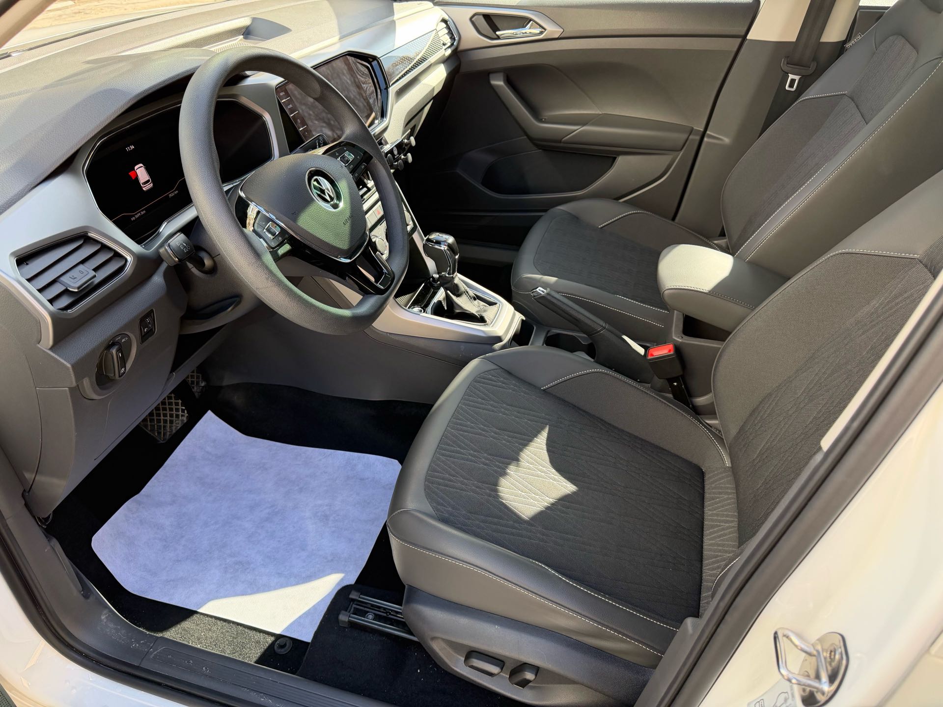 Volkswagen T-Cross 2022 #9 Volkswagen T-Cross 2022 car image #9