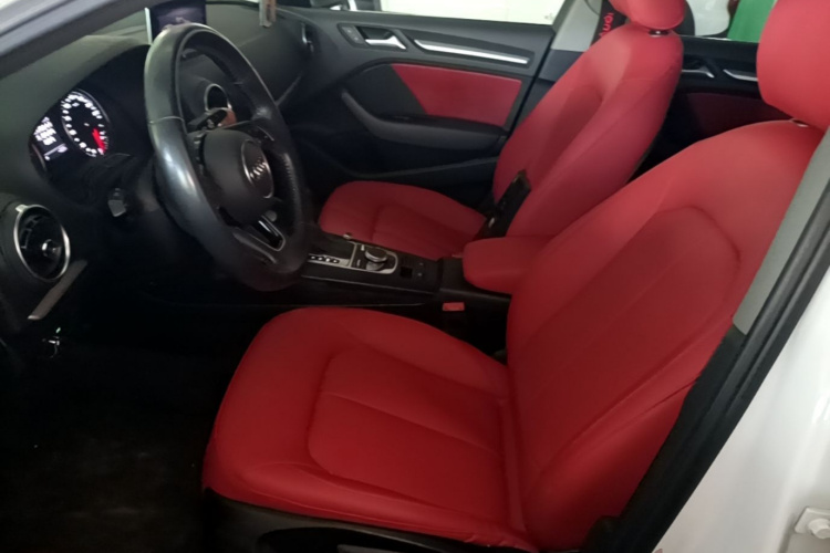 Audi A3 2019 immagine di auto #15
