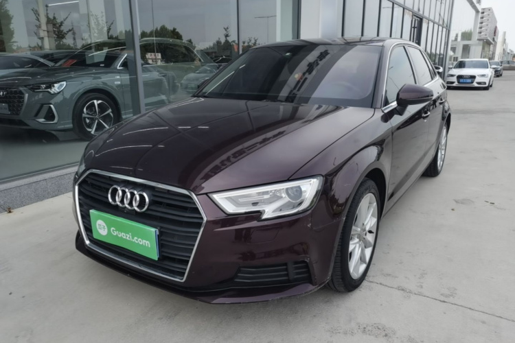 Audi A3 2018 car image #2