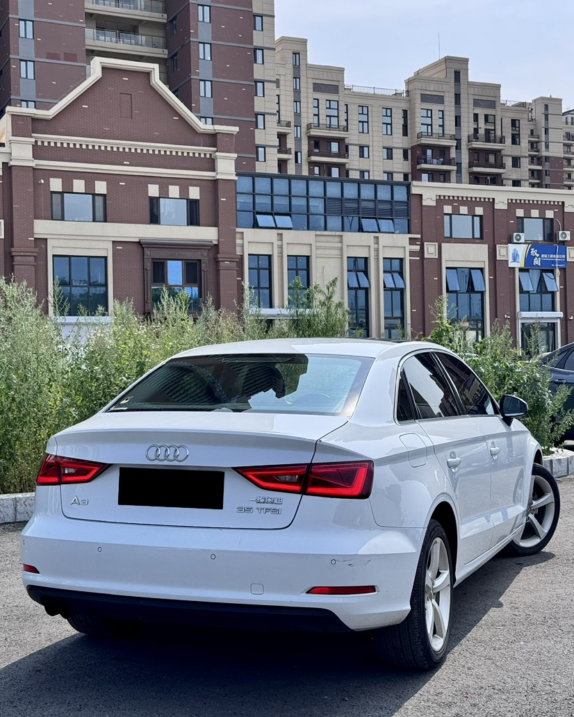 Audi A3 2015 car image #9