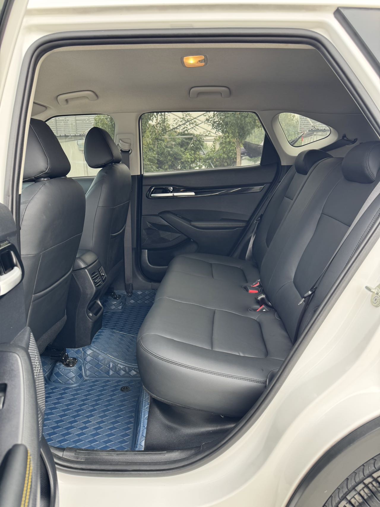 Kia Seltos 2023 imagen de coche #6