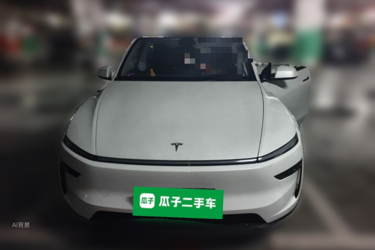Tesla Model Y 2025 car image #3