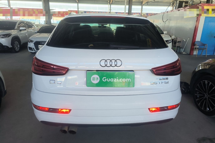 Audi Q3 2017 car image #6