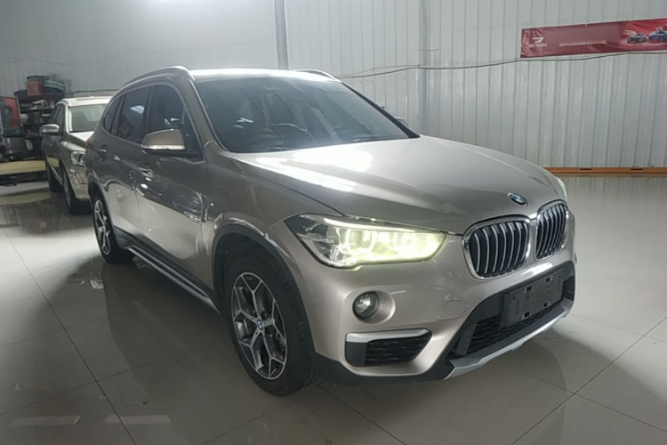 BMW X1 2019 #4 BMW X1 2019 car image #4
