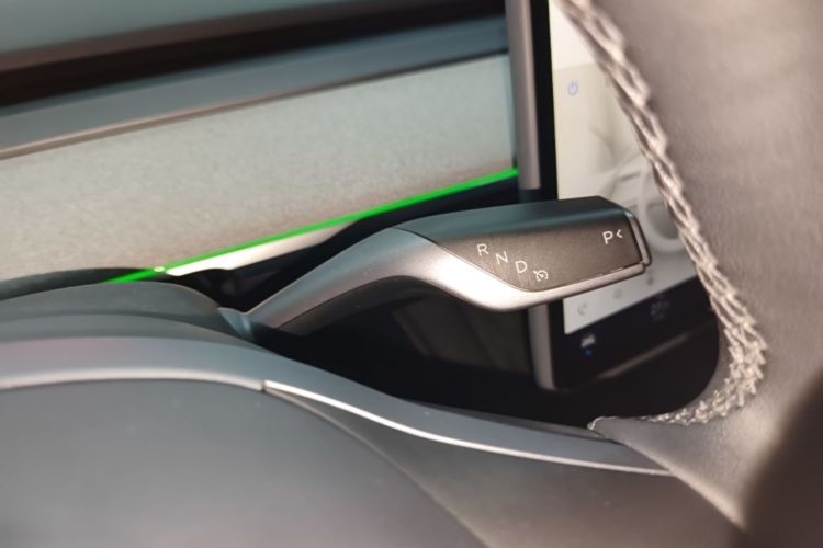 Tesla Model Y 2024 car image #14