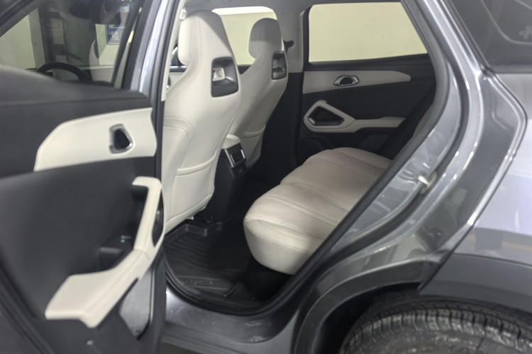 BYD YuanUP 2025 car image #12