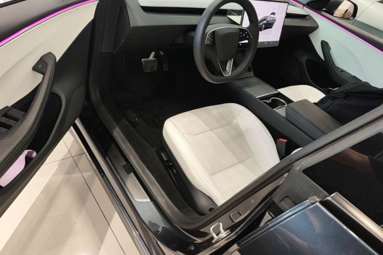 Tesla Model 3 2024 #16 Tesla Model 3 2024 car image #16
