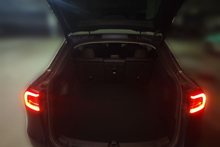 Tesla Model Y 2023 #17 Tesla Model Y 2023 car image #17