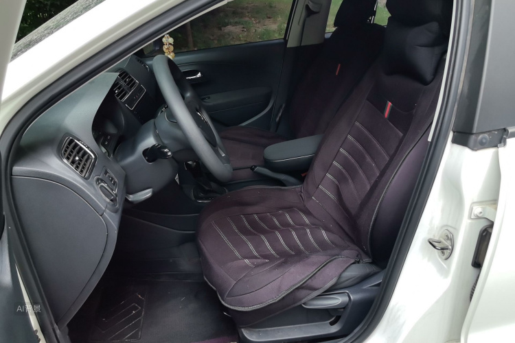 Volkswagen Polo 2015 #17 Volkswagen Polo 2015 car image #17