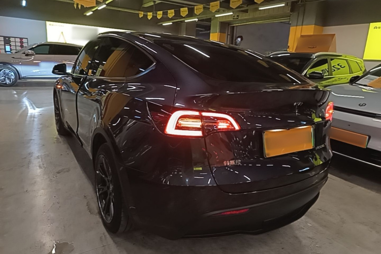 Tesla Model Y 2024 car image #5