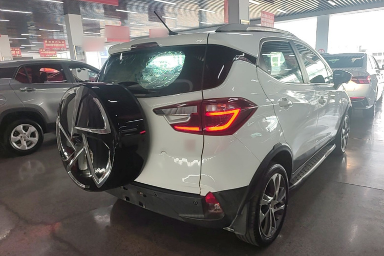 BYD Yuan 2017 #7 BYD Yuan 2017 car image #7
