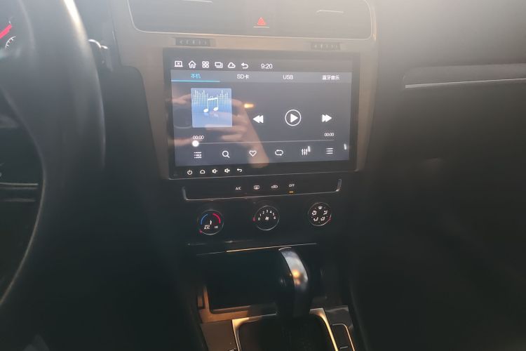 Volkswagen Golf 2017 изображение автомобиля #13