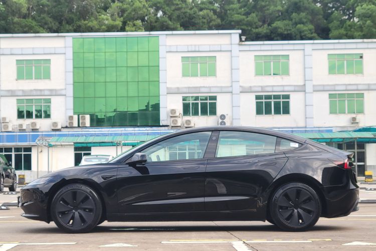 Tesla Model 3 2024 #11 Tesla Model 3 2024 car image #11