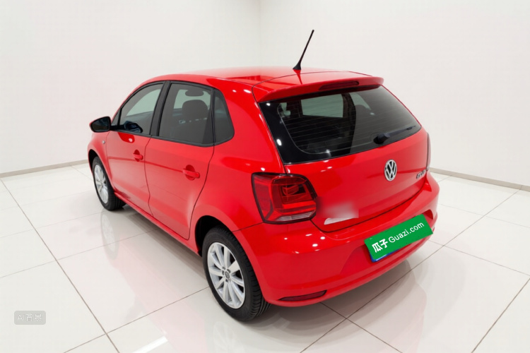Volkswagen Polo 2014 car image #5