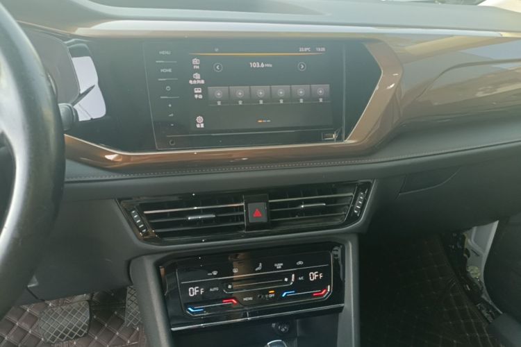 Volkswagen Tharu 2021 immagine di auto #16