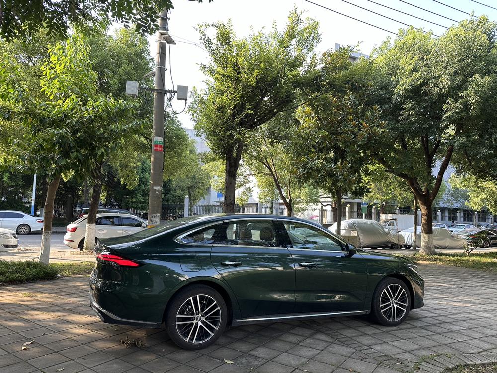 GEELY Emgrand 2025 car image #7