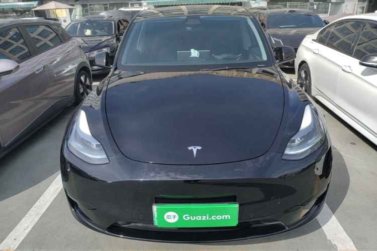Tesla Model Y 2022 #3 Tesla Model Y 2022 car image #3