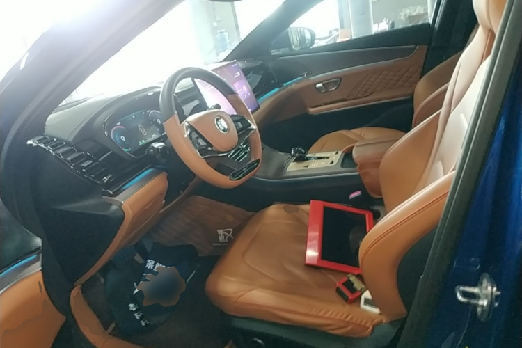 BYD Han 2022 car image #15