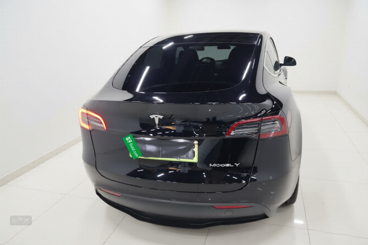 Tesla Model Y 2022 #6 Tesla Model Y 2022 car image #6