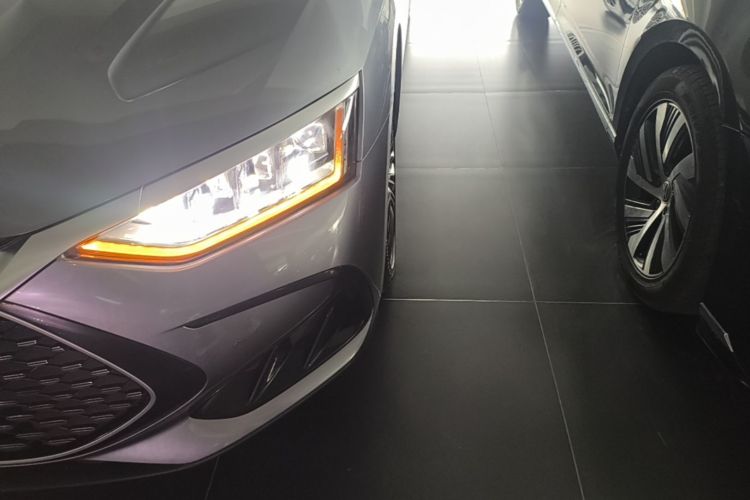 BYD Han 2022 immagine di auto #23
