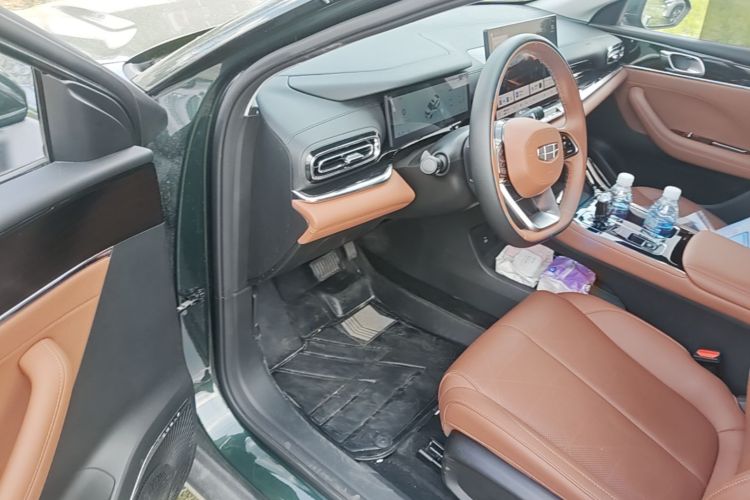 GEELY Emgrand 2025 car image #18