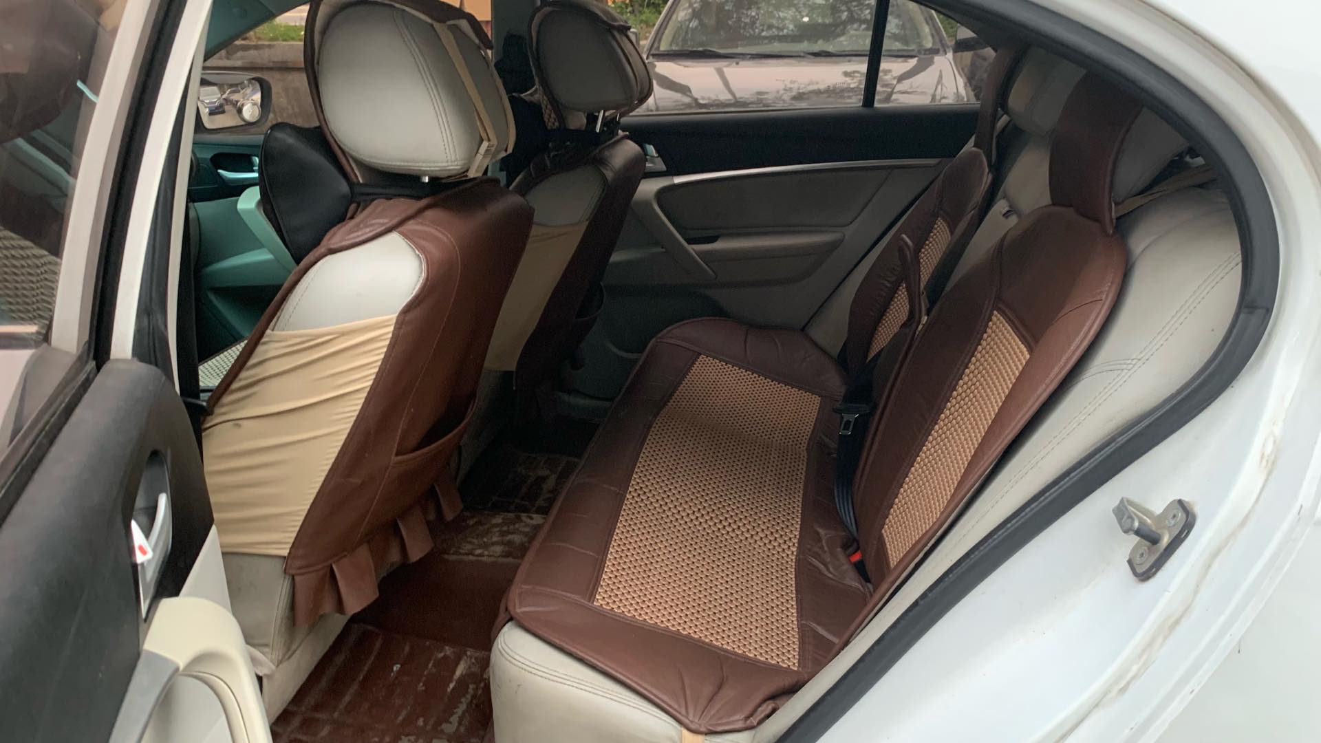 GEELY Emgrand 2014 imagen de coche #4