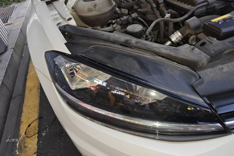 Volkswagen Golf 2020 car image #8