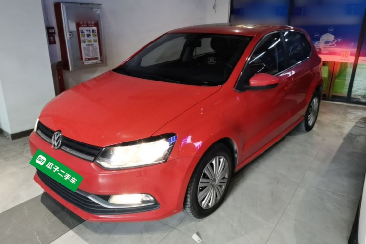 Volkswagen Polo 2016 car image #2