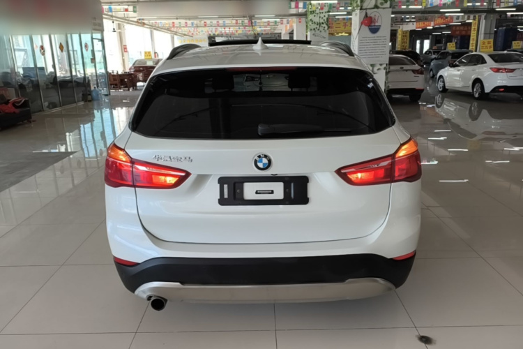 BMW X1 2018 #4 BMW X1 2018 car image #4