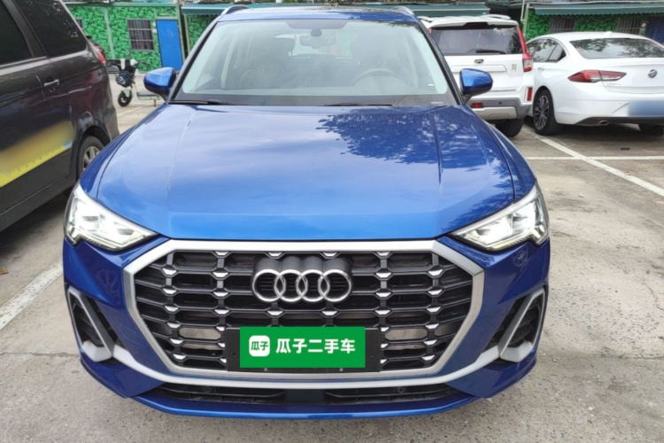 Audi Q3 2020 car image #3