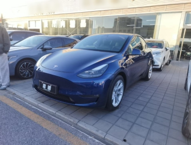 Tesla Model Y 2021 Tesla Model Y 2021 صورة سيارة