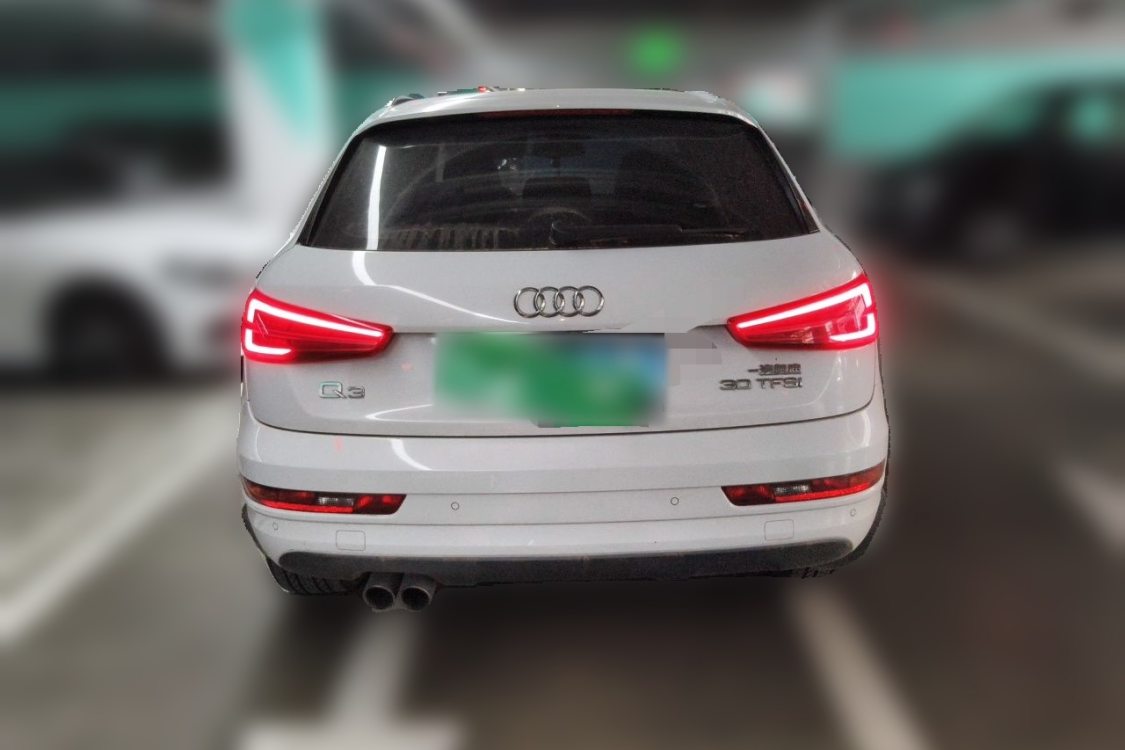 Audi Q3 2017 car image #6