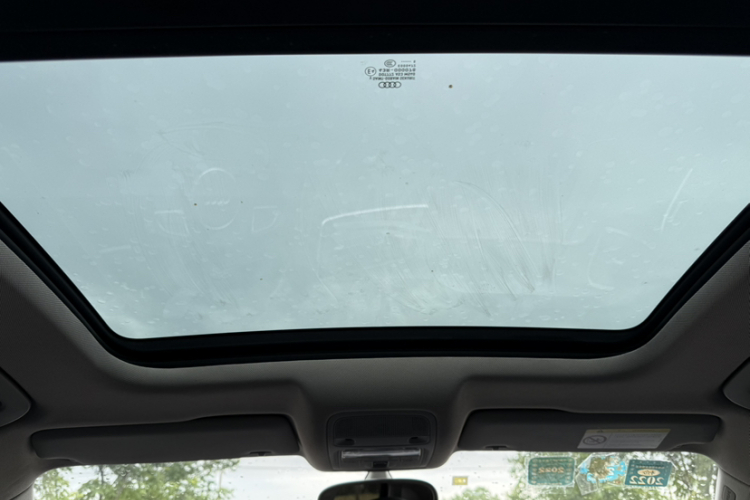 Audi Q3 2016 car image #29