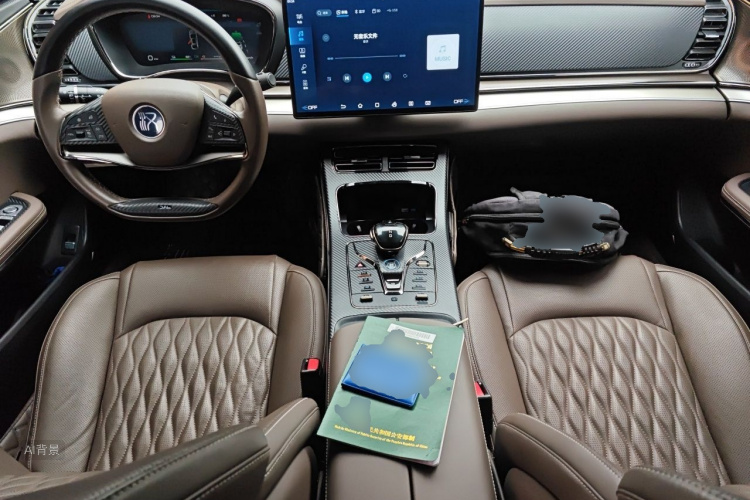 BYD Han 2023 car image #11