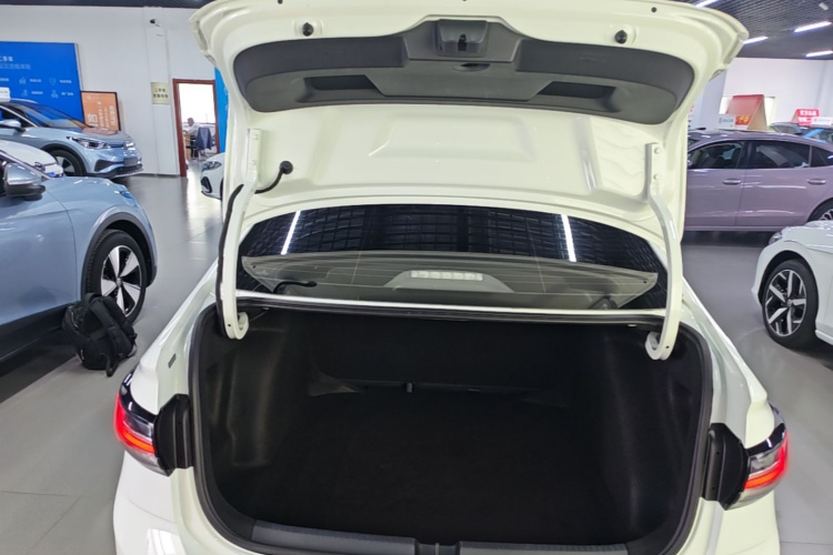 Volkswagen Lavida 2023 car image #19