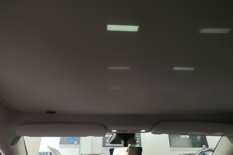 Tesla Model Y 2021 #18 Tesla Model Y 2021 car image #18