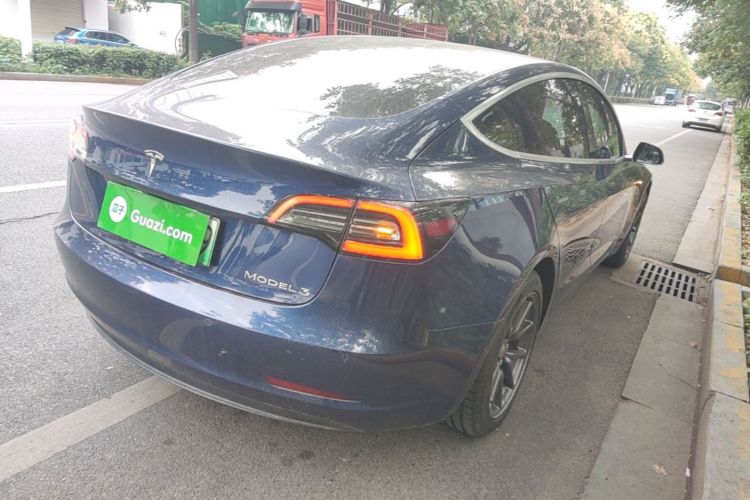 Tesla Model 3 2020 صورة سيارة #7