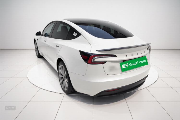 Tesla Model 3 2025 car image #5