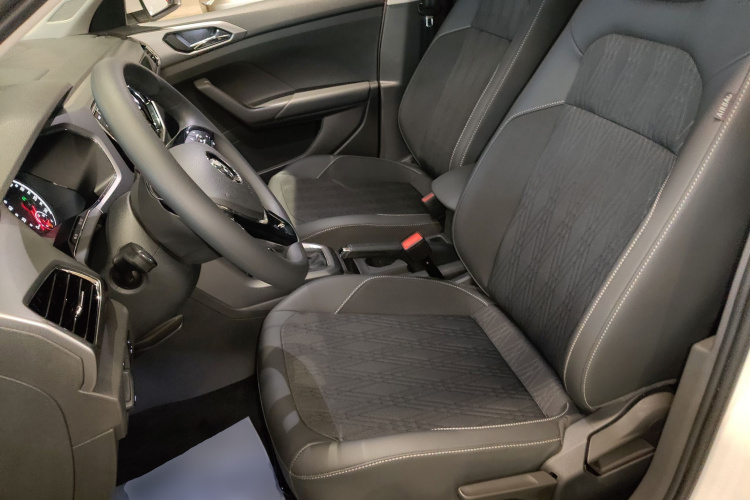 Volkswagen T-Cross 2020 car image #25